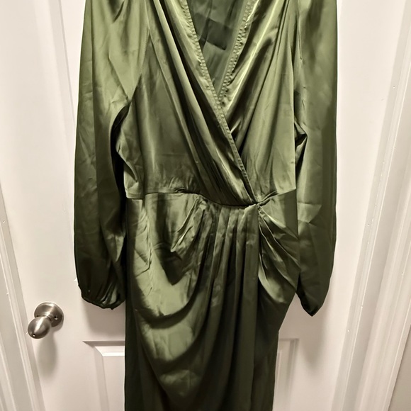 SHEIN Olive Green Curve Dress - Picture 2 of 7